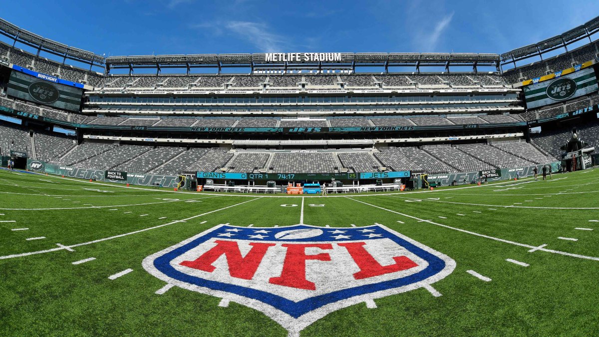 For Giants-Jets Game, MetLife Stadium Preparations Differ - The