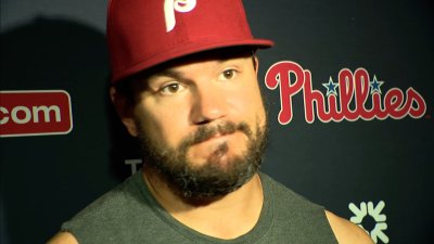 Schwarber walks it off for Phillies to cap disheartening series