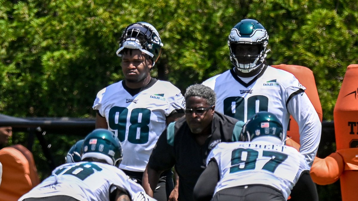 Why didn't Eagles' Jordan Davis play more after making big difference?