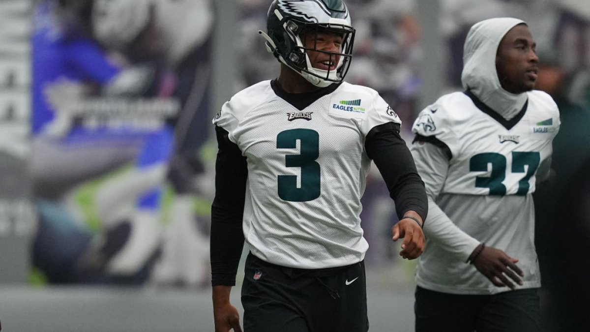 Rookie edge rusher Nolan Smith is making an impact at Eagles training camp