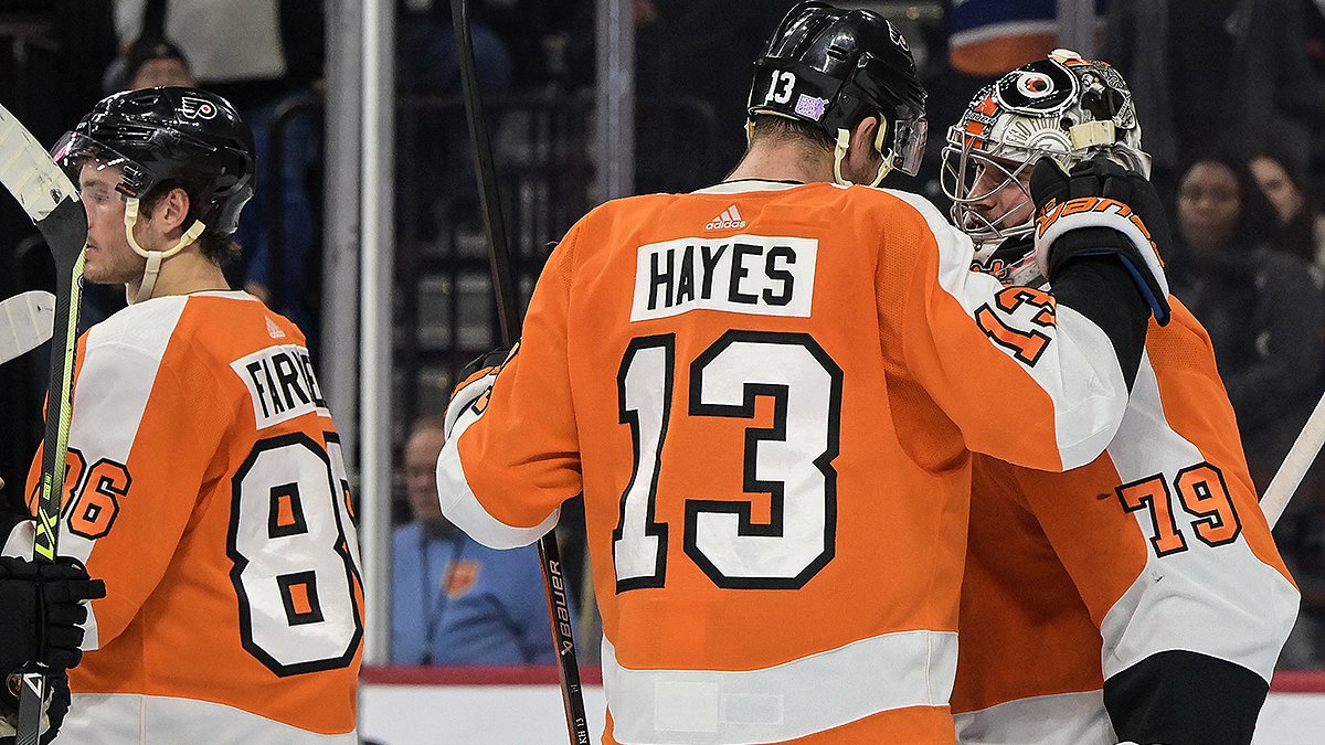 Flyers rumors: What's the latest on Carter Hart, Kevin Hayes?