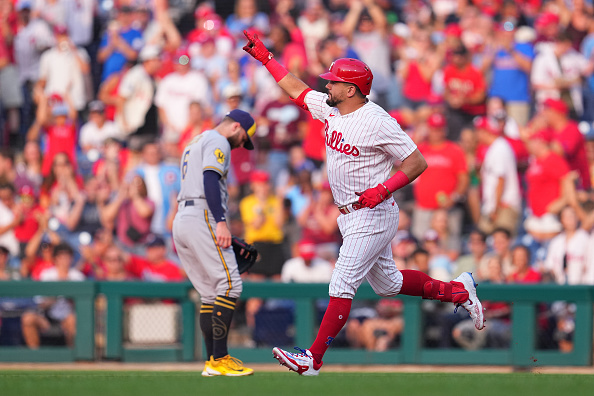 Kyle Schwarber continues to provide for Red Sox in leadoff spot