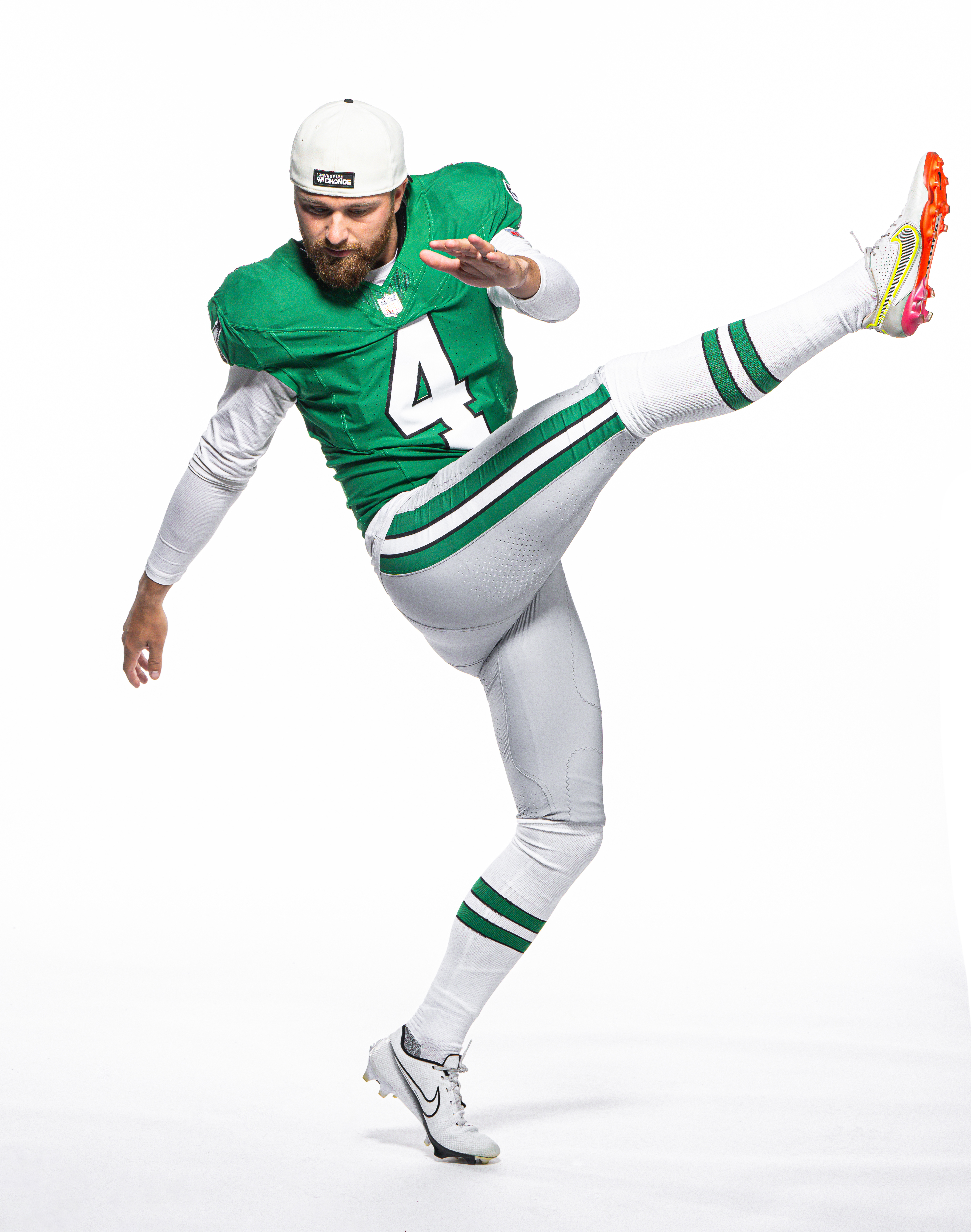 Eagles rocking the Kelly green uniforms next season 👀🔥 📸: @mcmanusdesign