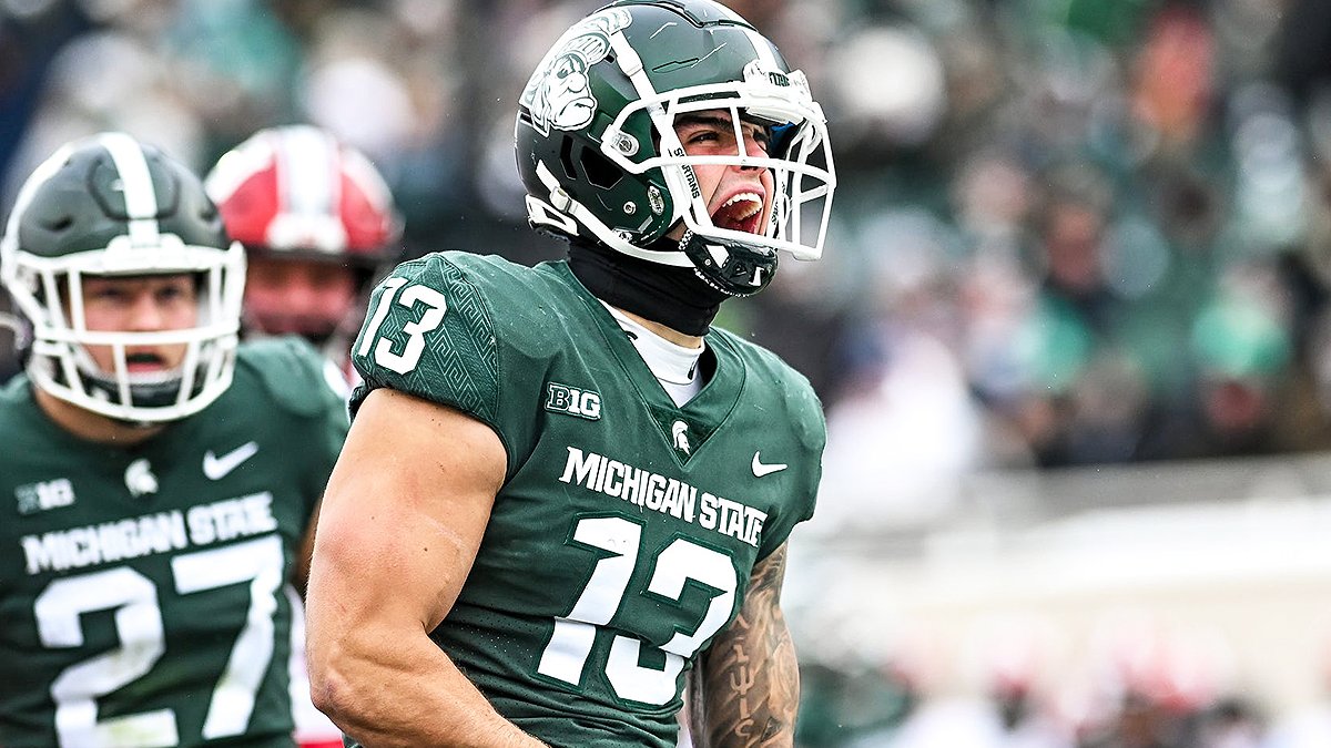 Michigan State RB Has Massive Legs Bigger Than Tree Trunks