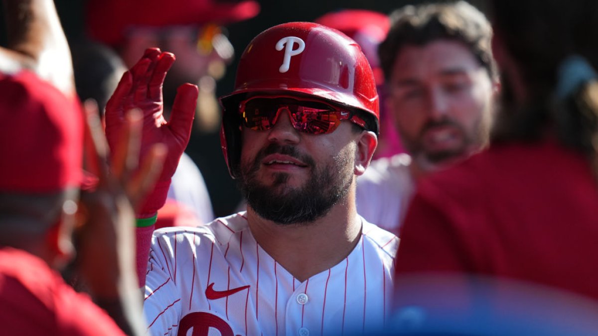 Kyle Schwarber out of Phillies' lineup after starting first 114