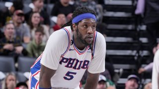 Montrezl Harrell chooses to wear No. 5 for Sixers after signing