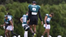 Eagles training camp: DeVonta Smith, Kenneth Gainwell return to practice;  team cuts 2 players before first deadline 