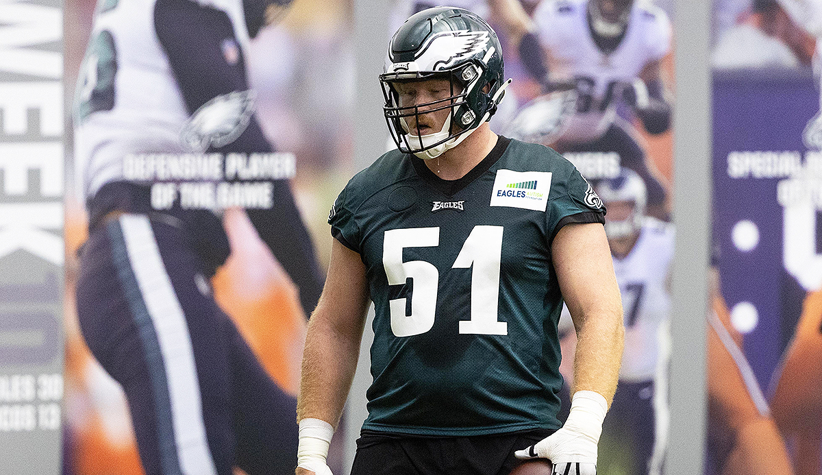 Eagles training camp: Cam Jurgens learning ropes at right guard