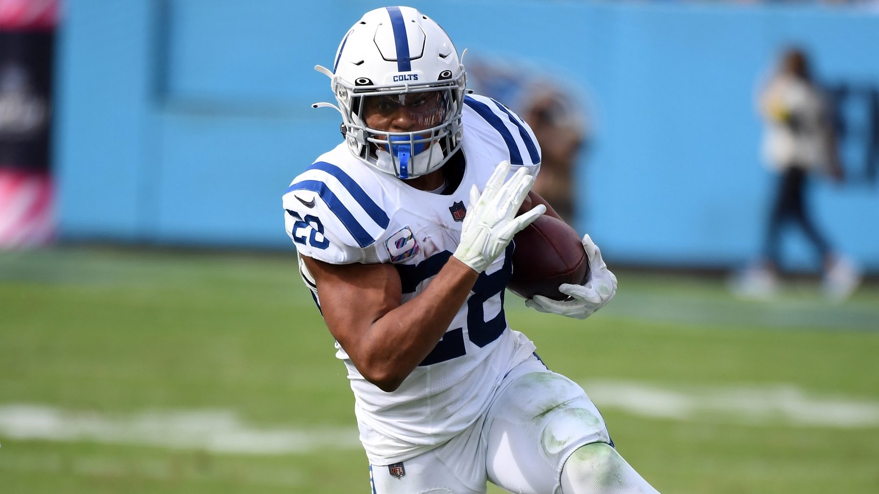 No trade; Jonathan Taylor remains with Colts, on PUP