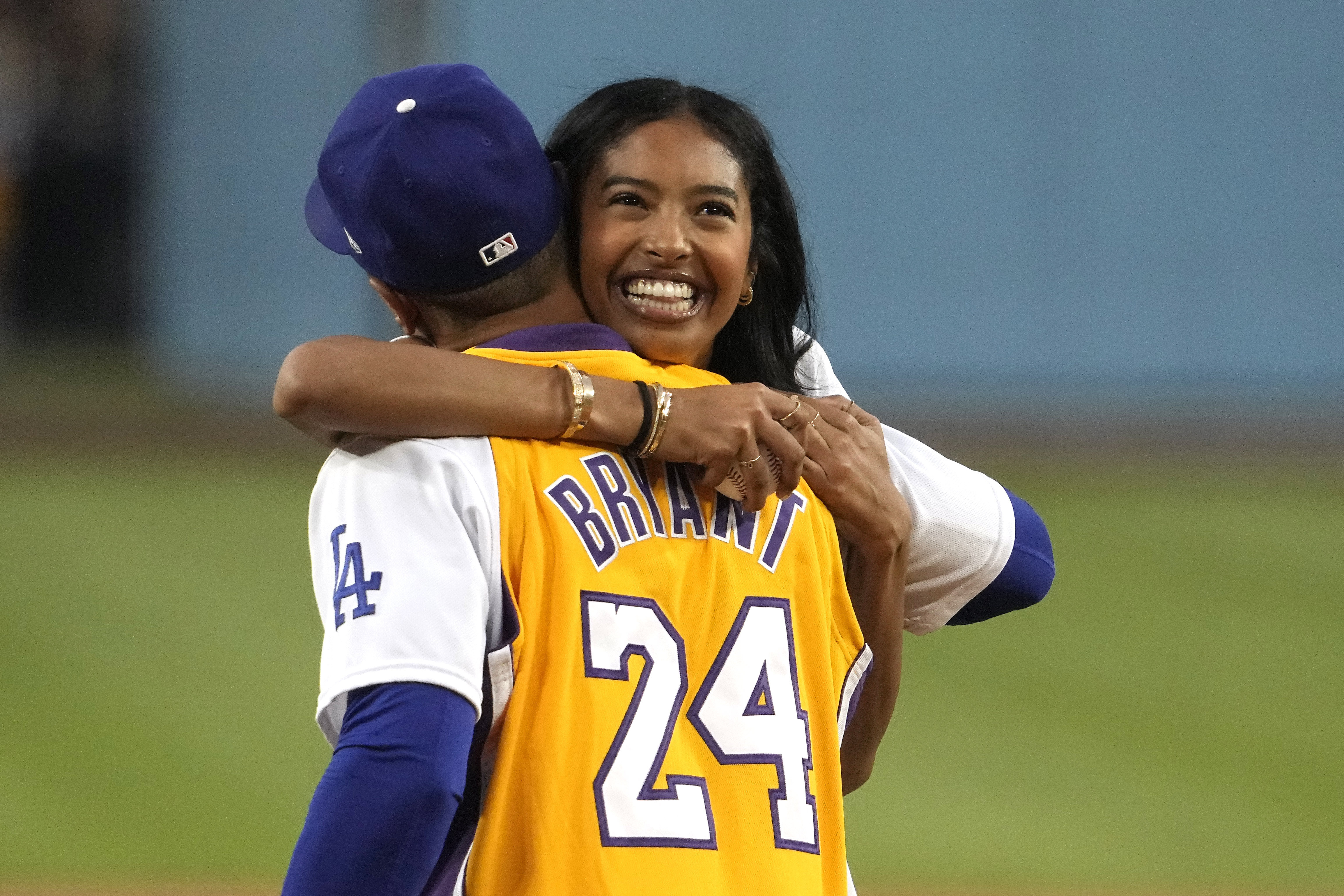 Dodgers to honor Kobe Bryant with 'Black Mamba' jerseys on Lakers Night 