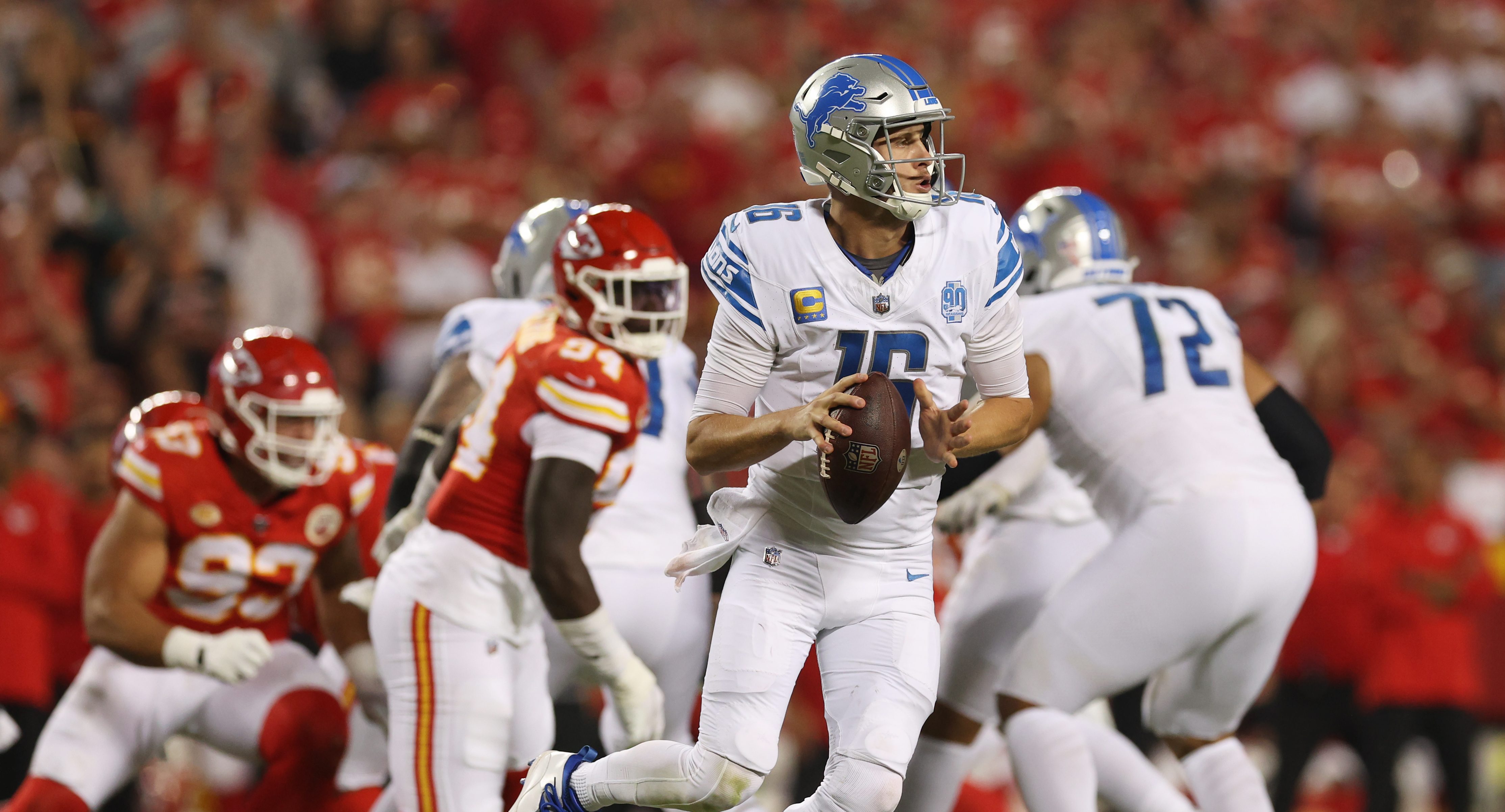 Lions make statement by taking out defending champion Chiefs in NFL season  opener - The Boston Globe