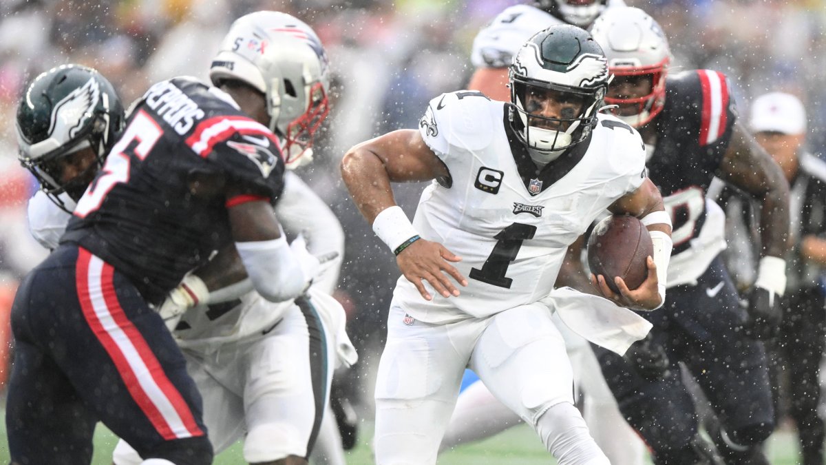 Eagles have some reason for concern after the offense struggled vs. Patriots