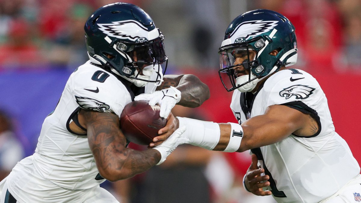 Kenny Gainwell and D’Andre Swift Shine in Eagles’ Victory: Running Back Snap Count Analysis