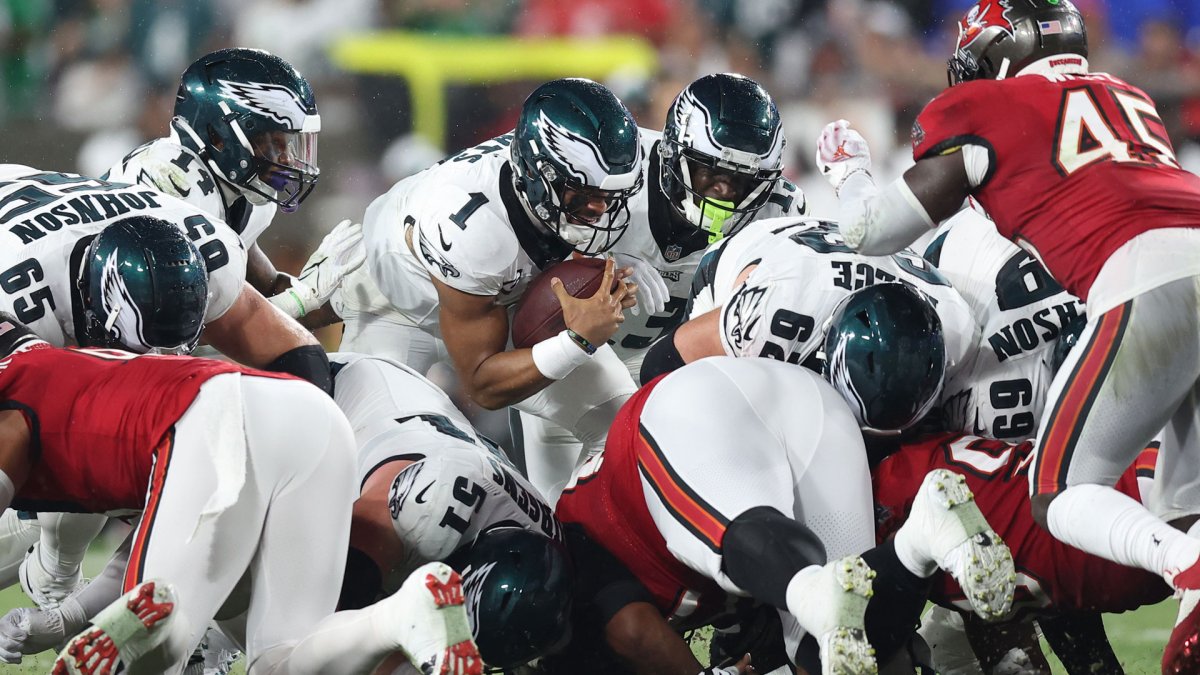 Eagles' coach Nick Sirianni in favor of changing the 'tush push' to  'brotherly shove'