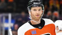 Flyers center Sean Couturier set for first game since 2021