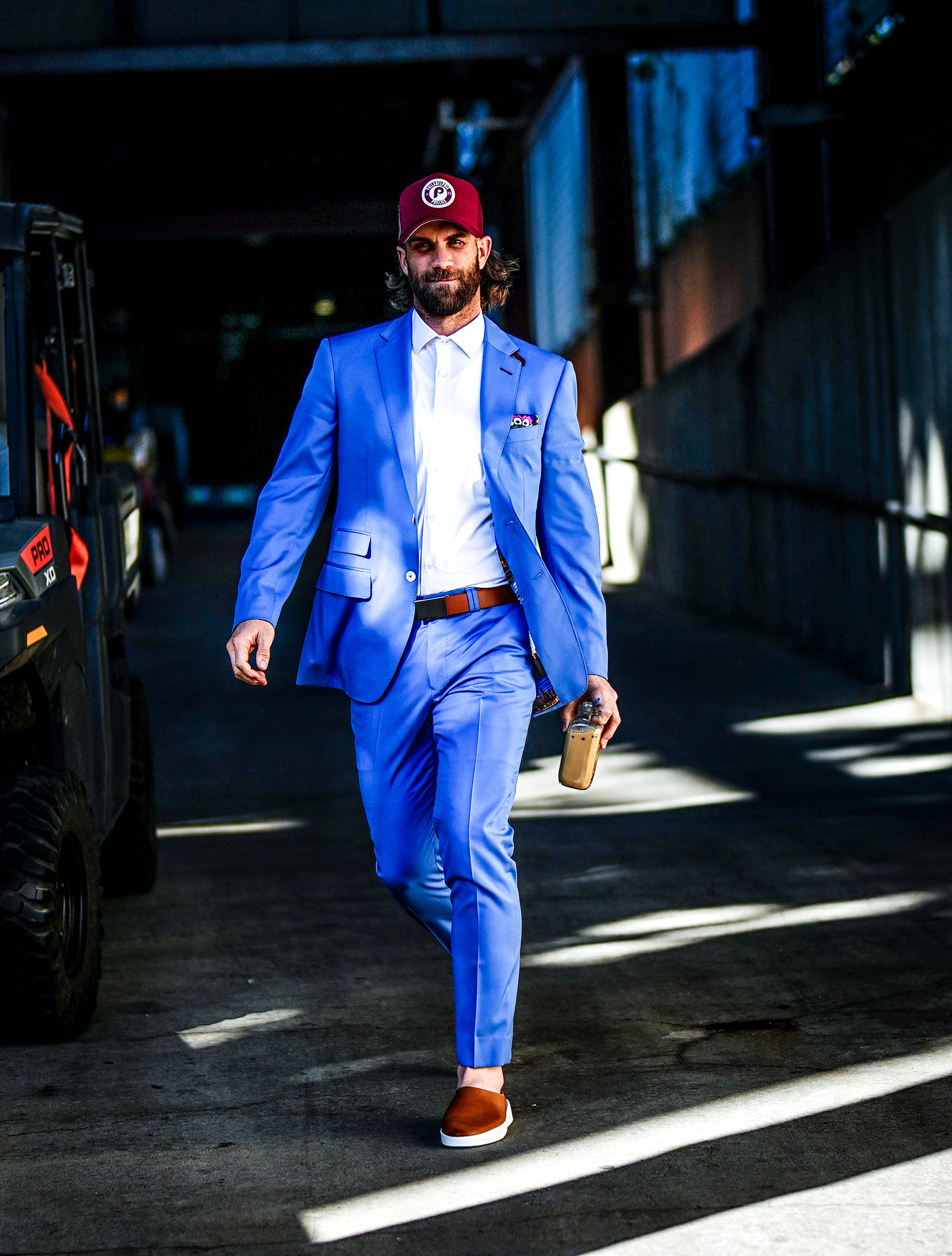 Bryce Harper wears incredible baby blue suit with Philly skyline lining  before NLDS Game 4