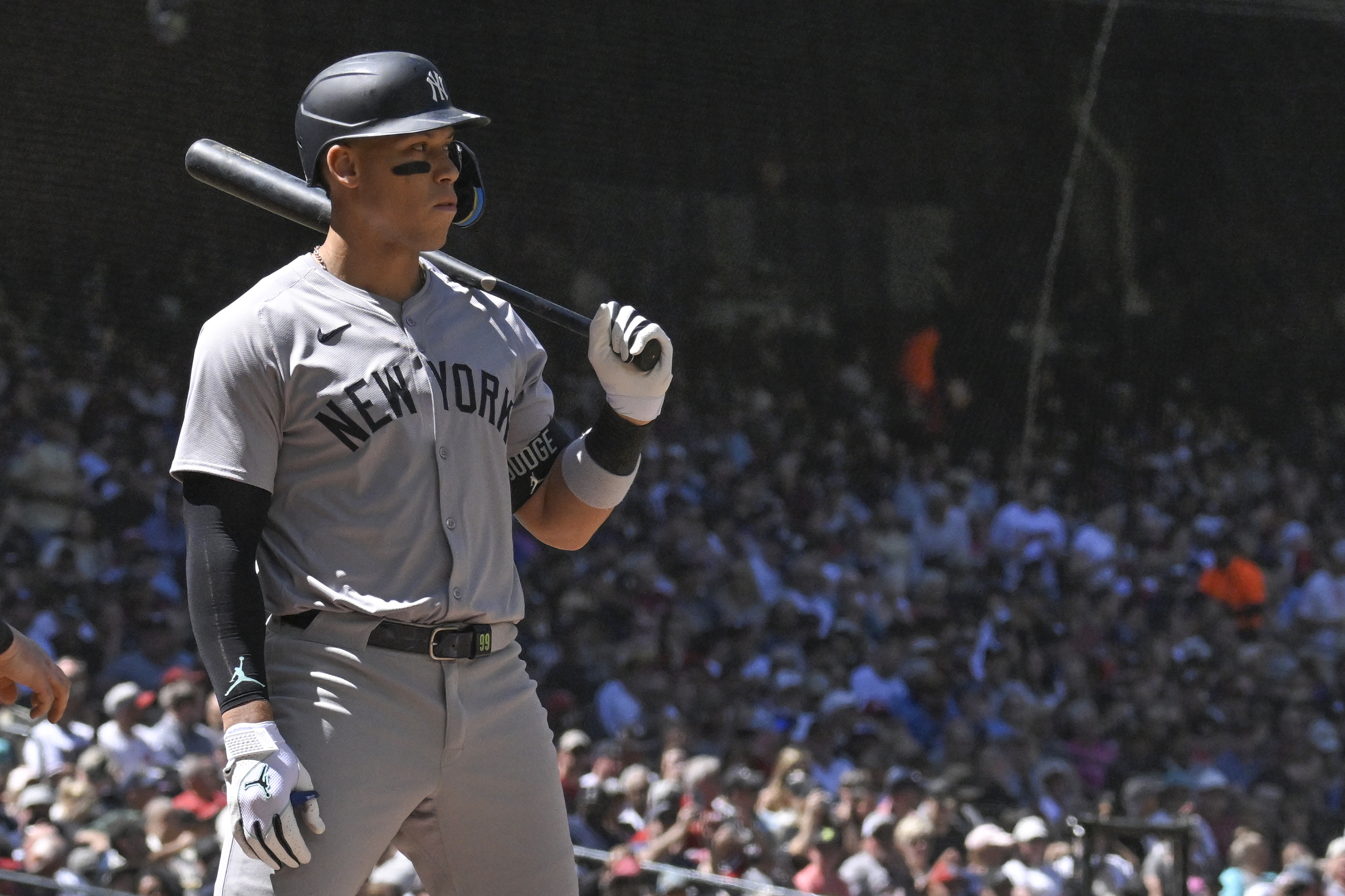 MLB jersey controversy: Sweat stains irk fans, Nike seeks fix – NBC ...