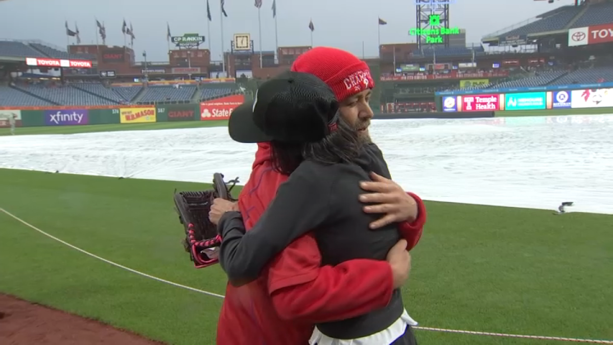 Diehard Phillies fan meets life-saving kidney donor – NBC Sports ...