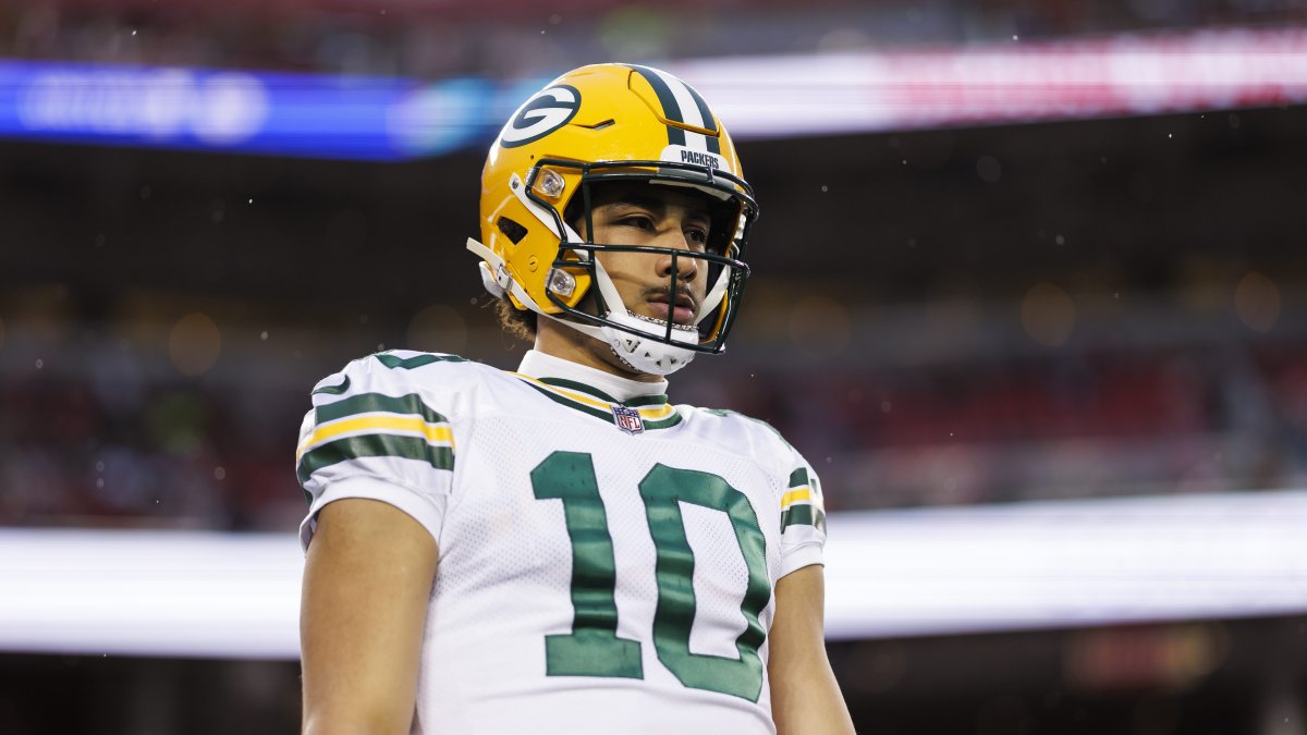 Packers make Jordan Love highestpaid QB in NFL history Reports NBC