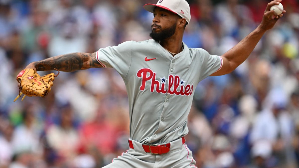 Sanchez comes back to Earth, Phillies unable to sweep on July 4