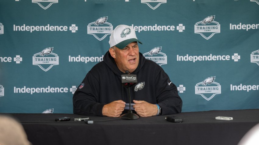 PHILADELPHIA, PA – AUGUST 05: Philadelphia Eagles defensive coordinator Vic Fangio speaks to the press during the Philadelphia Eagles training camp on August 5th, 2024 at the NovaCare Complex in Philadelphia, PA (Photo by Terence Lewis/Icon Sportswire via Getty Images)