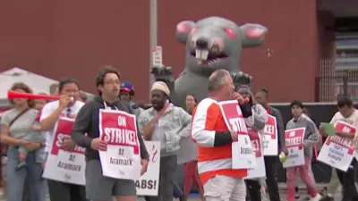 Aramark workers strike at South Philadelphia Sports Complex