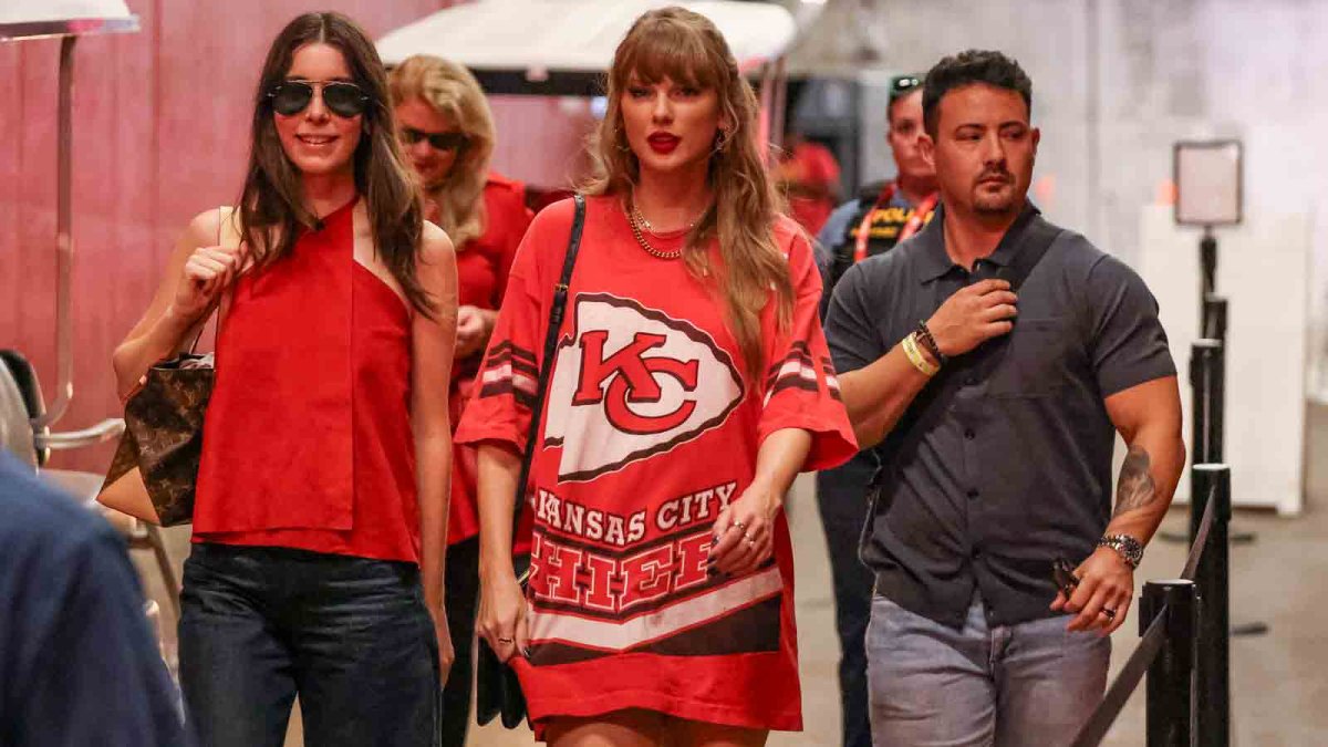 Taylor Swift Arrives In Kansas City For Chiefs Bengals Game NBC taylor-swift-arrives-in-kansas-city-for-chiefs-bengals-game-nbc