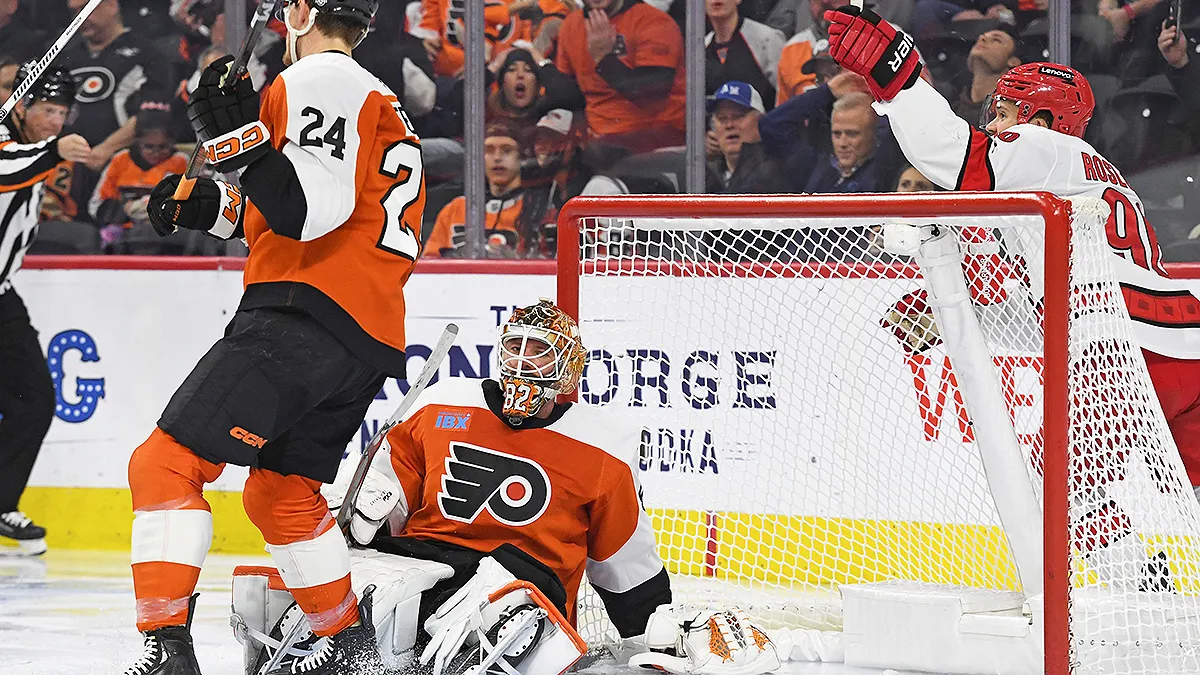 Flyers ‘spanked’ by Hurricanes in 3rd period of 4-1 loss