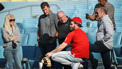 Philadelphia Phillies v Los Angeles Dodgers