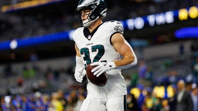 INGLEWOOD, CALIFORNIA – NOVEMBER 24: Safety Reed Blankenship #32 of the Philadelphia Eagles warms up prior to an NFL football game against the Los Angeles Rams, at SoFi Stadium on November 24, 2024 in Inglewood, California. (Photo by Brooke Sutton/Getty Images)