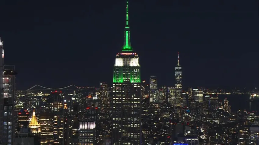 Empire State Building in Eagles green lights