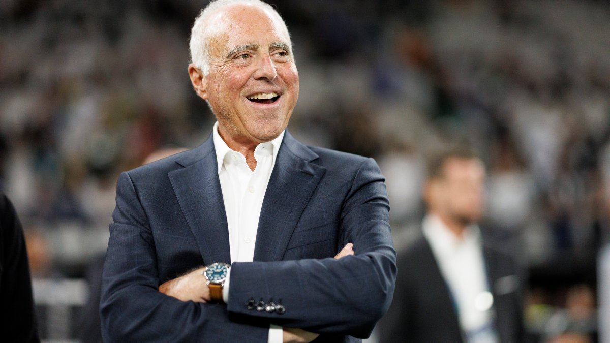 Eagles owner Jeff Lurie emerges as potential Boston Celtics buyer