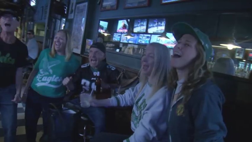 Eagles fans in bar