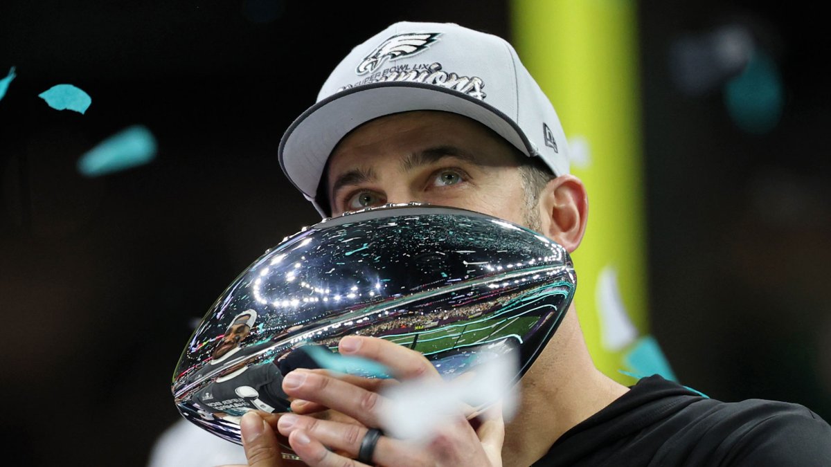 Eagles reach multi-year contract extension with Nick Sirianni