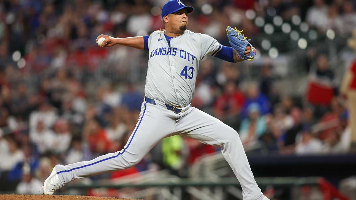 Phillies add hard-throwing reliever, finalize Opening Day pitching staff