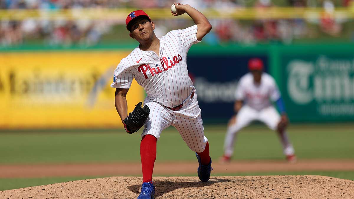 Suarez pitches 3 scoreless innings in first rehab start