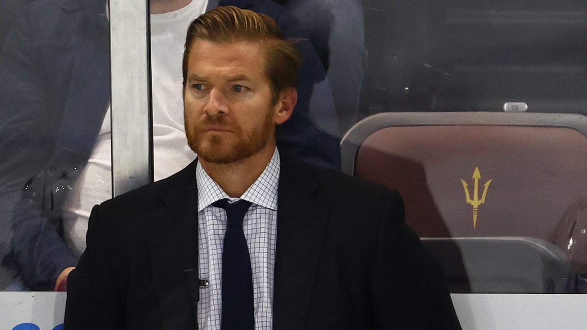 Rising assistant with championship pedigree would be intriguing for Flyers