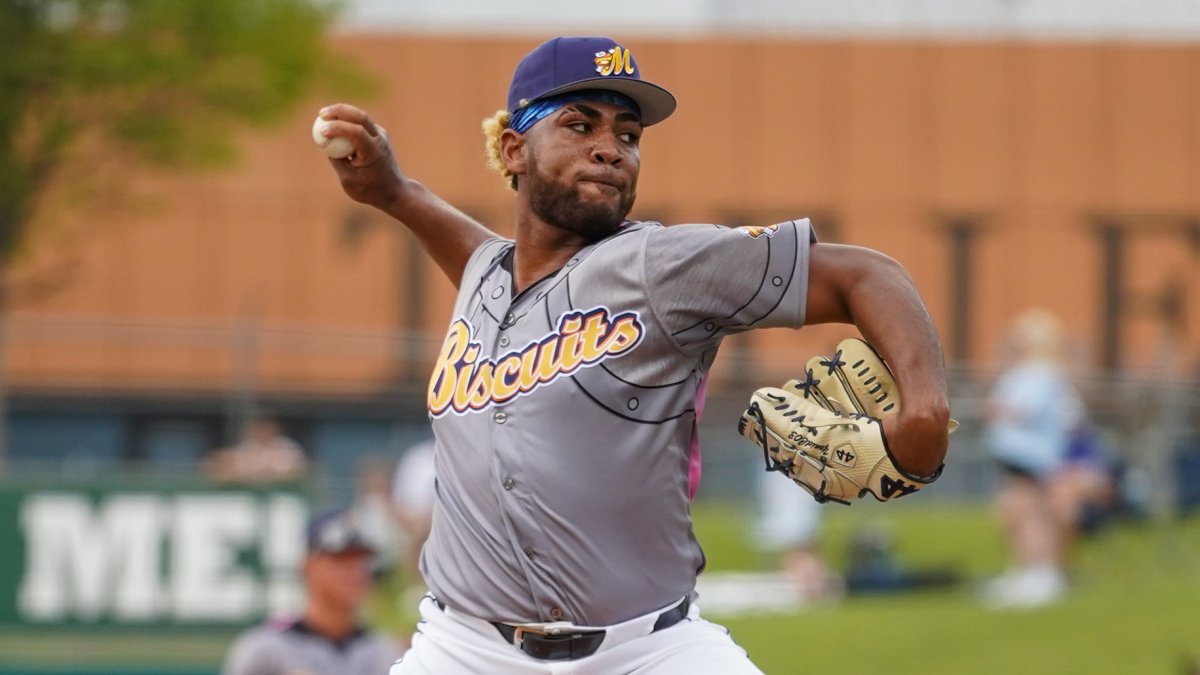 Phillies acquire hard-throwing Curet from Rays in prospect swap