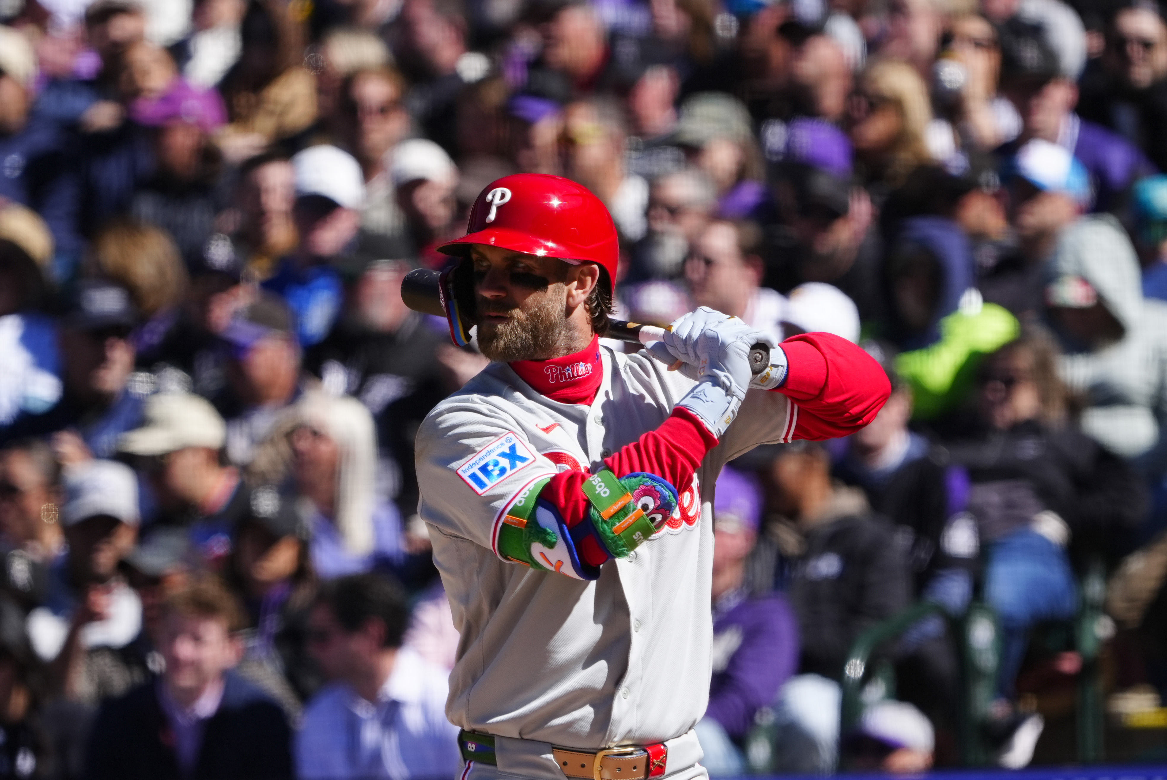 Unfazed Phillies get right, bats erupt in rout of Rockies