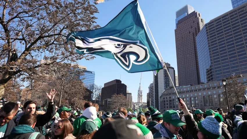 PHILADELPHIA, PENNSYLVANIA – FEBRUARY 14: Fans celebrate during the Philadelphia Eagles Super Bowl Championship Parade on February 14, 2025 in Philadelphia, Pennsylvania. (Photo by Mitchell Leff/Getty Images)