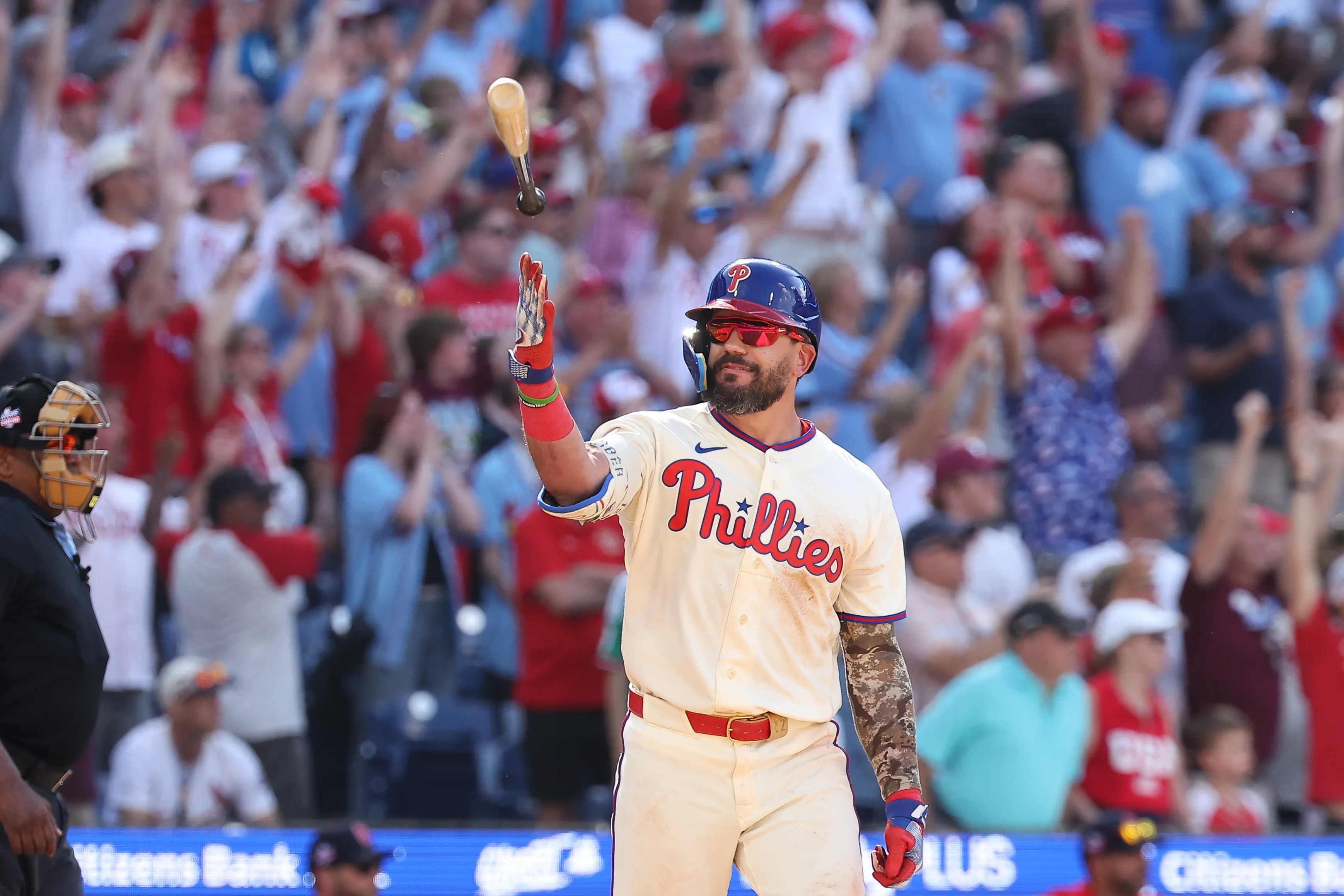 Phillies rally for incredible ninth straight win on Schwarber's 39th homer