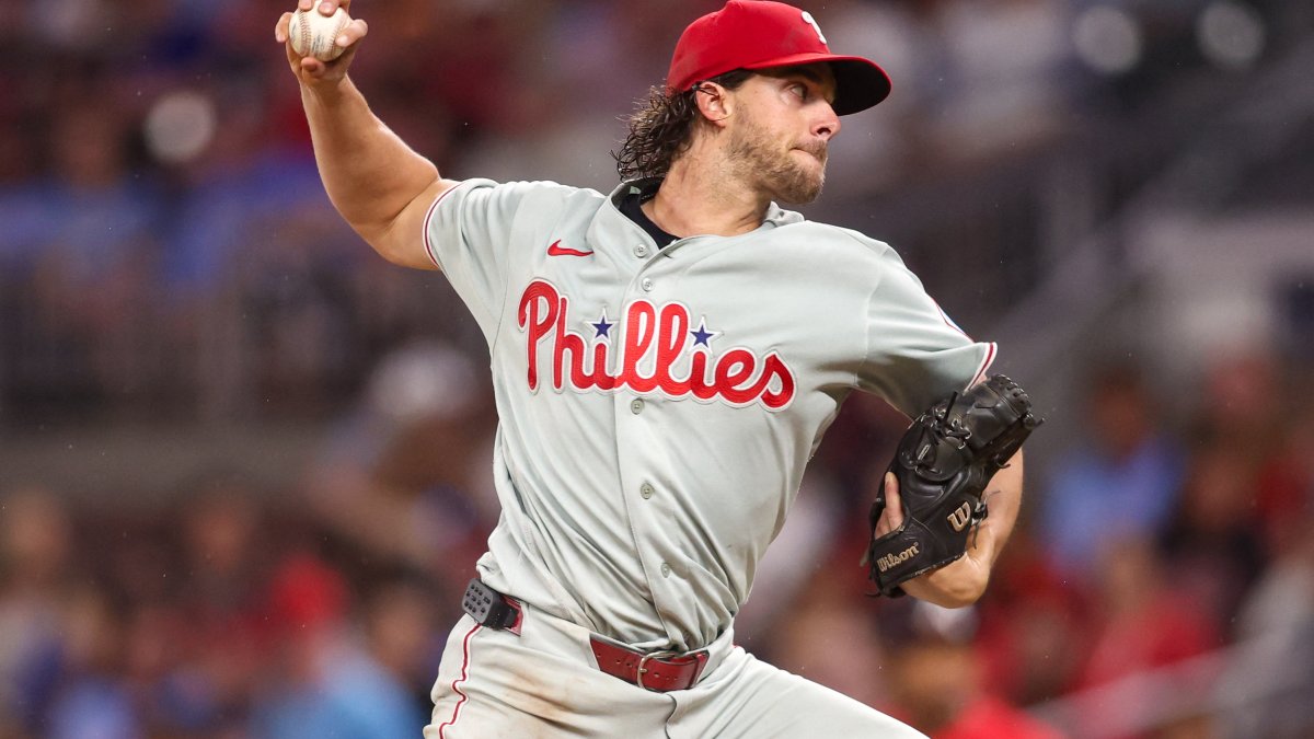 Braves defeat Phillies after bullpen surrenders three late leads