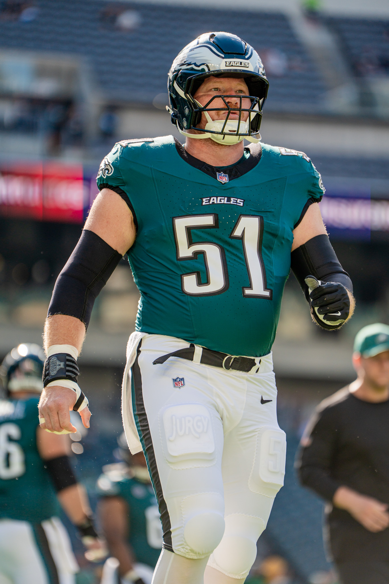 Eagles reportedly shuffling line to replace Landon Dickerson