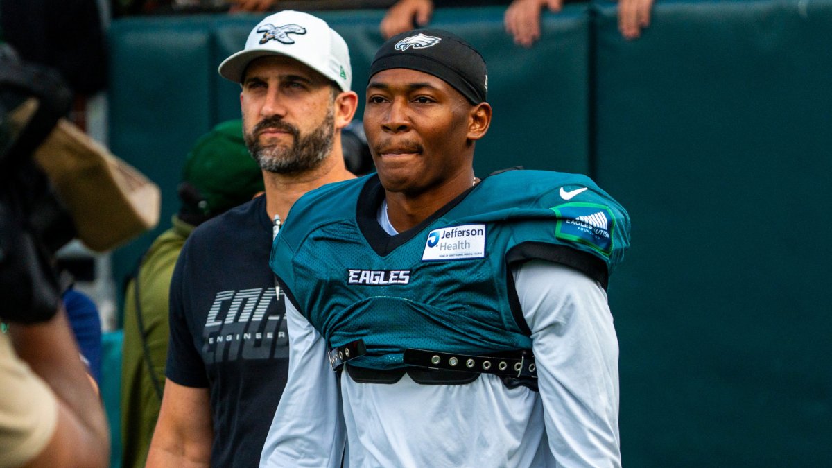 Eagles without DeVonta Smith, Zack Baun as Rams week continues