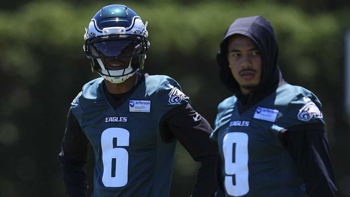 Makai Lemon appreciates guidance from DeVonta Smith as his NFL career begins