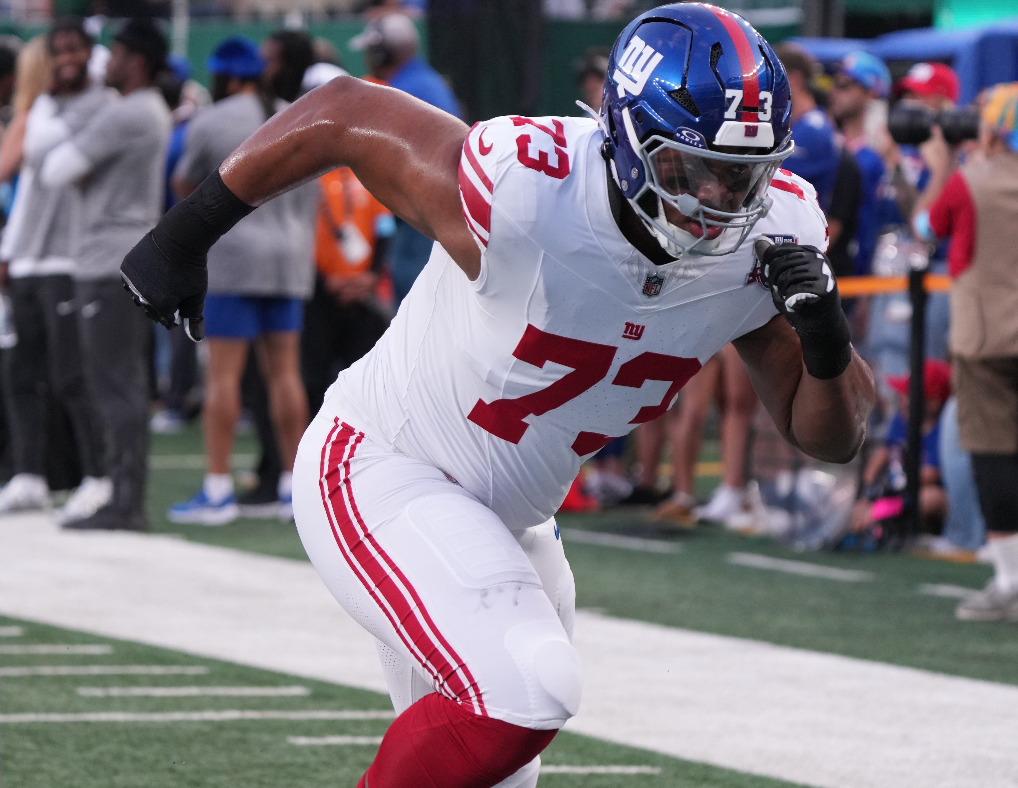 Can another offensive lineman 1st-round bust help the Eagles?