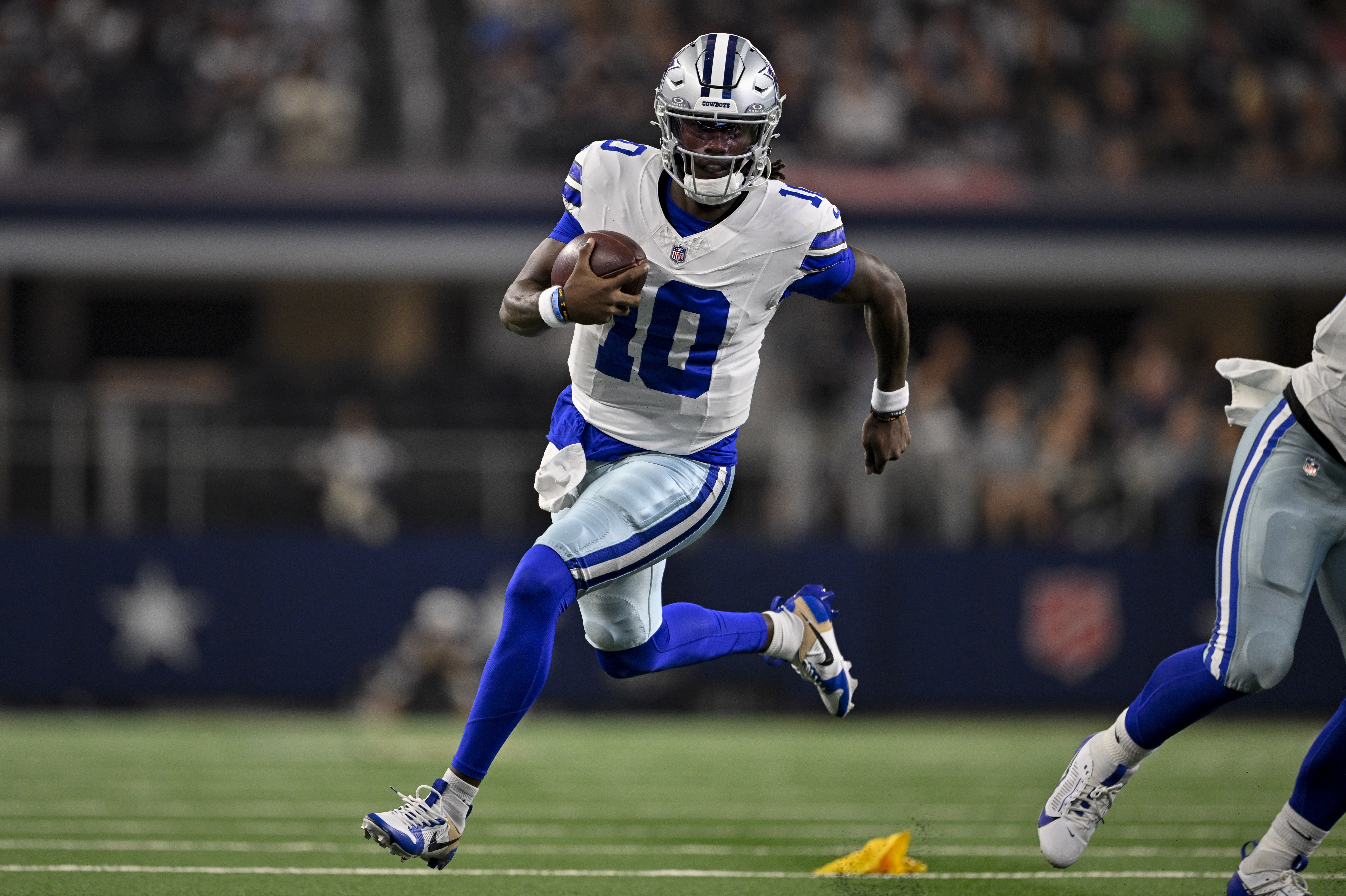Eagles signing QB Joe Milton from Cowboys practice squad