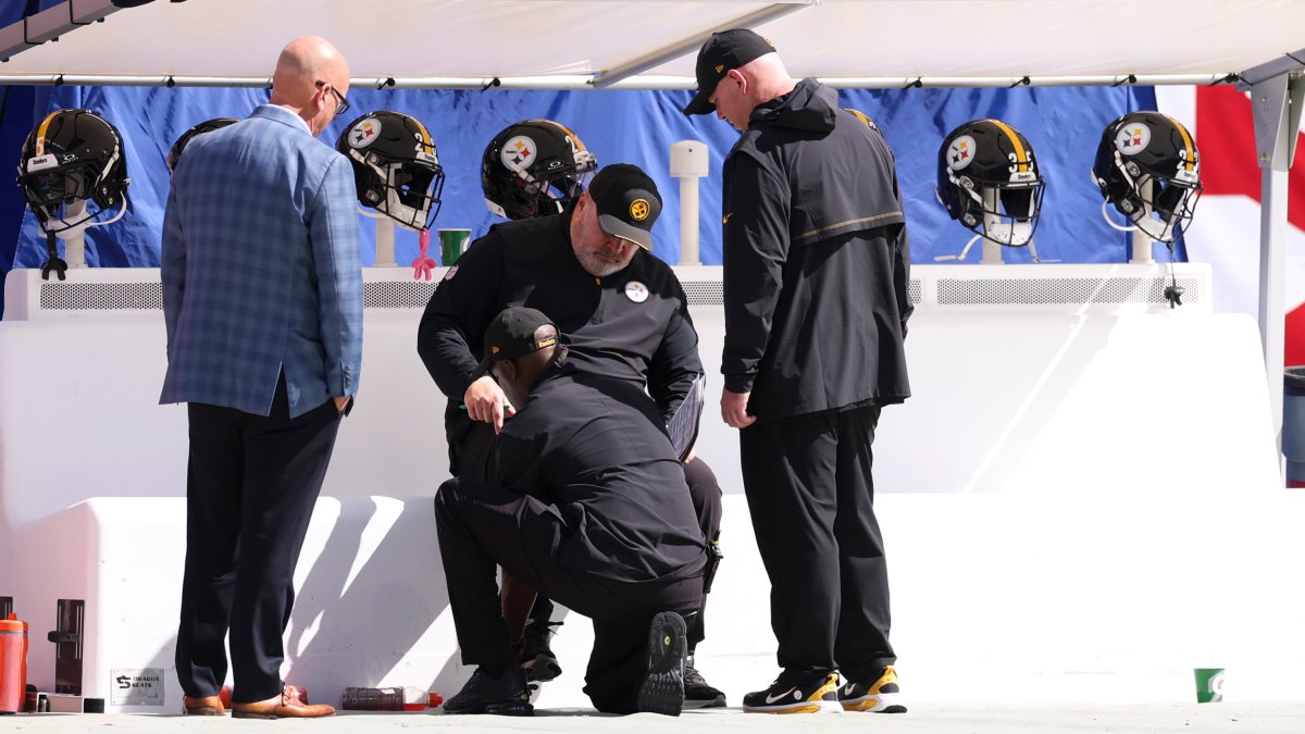 Steelers coach Mike McCarthy spends halftime in medical tent – NBC ...