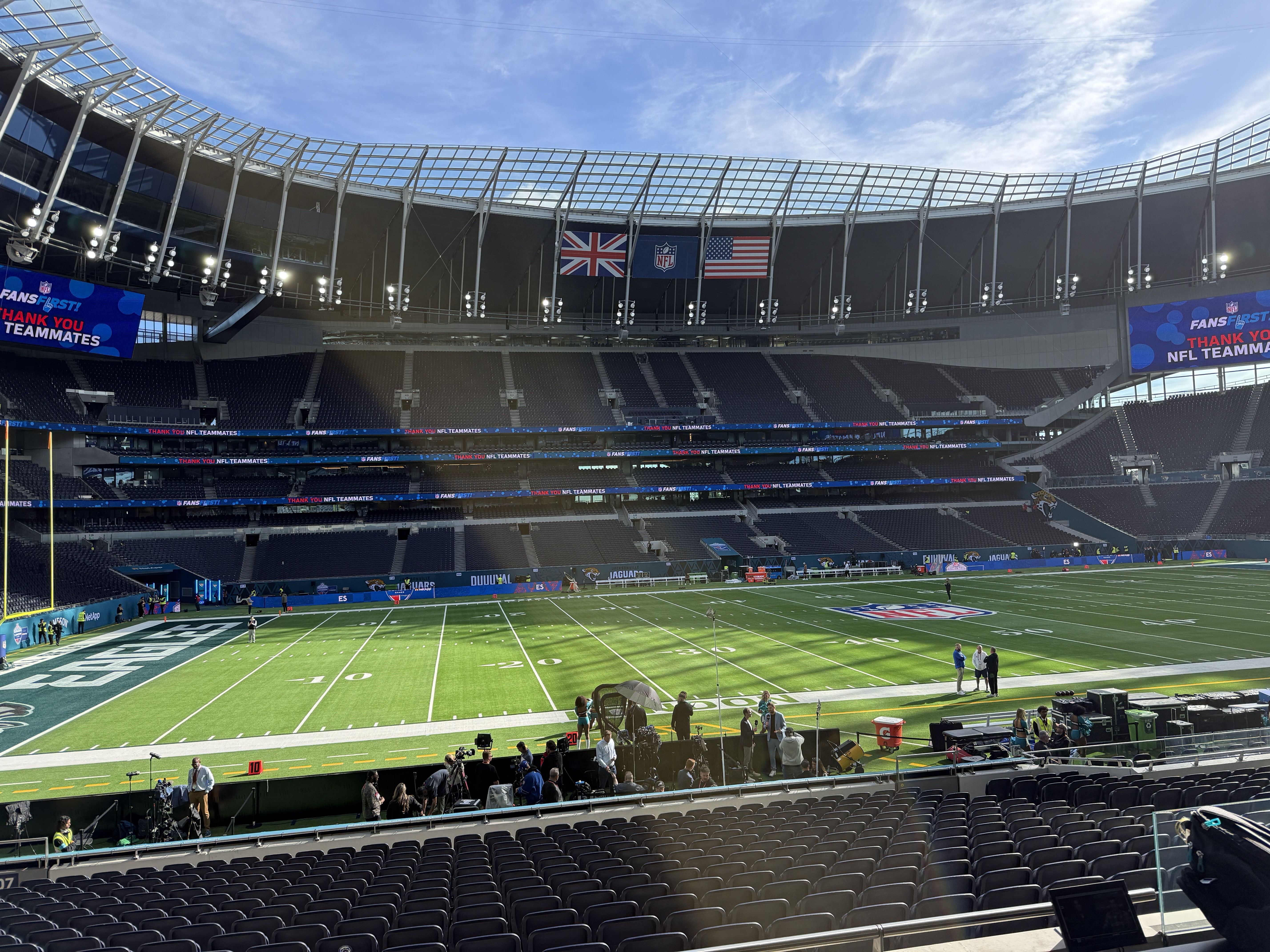 Eagles Stop Jaguars on Goal Line to Lead 14-7 in London, NBC Sports Reports